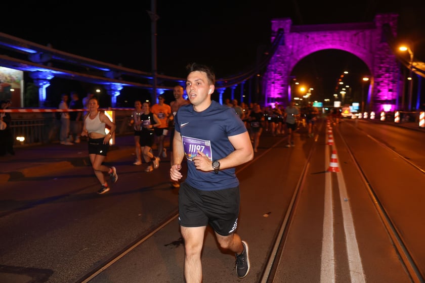 11. PKO Nocny Wrocław Półmaraton - zdjęcia biegaczy