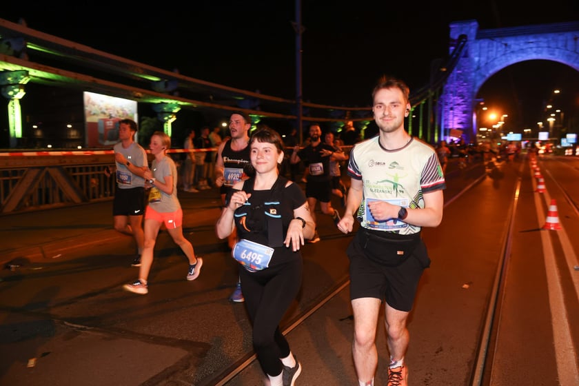 11. PKO Nocny Wrocław Półmaraton - zdjęcia biegaczy