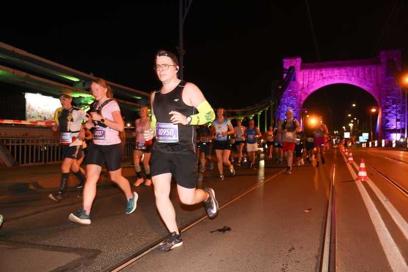 11. PKO Nocny Wrocław Półmaraton - zdjęcia biegaczy