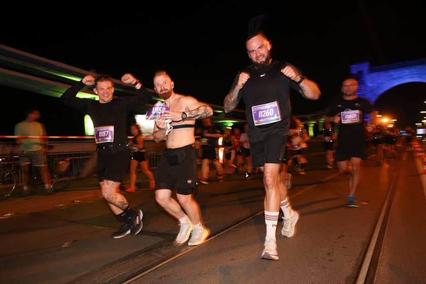 11. PKO Nocny Wrocław Półmaraton - zdjęcia biegaczy