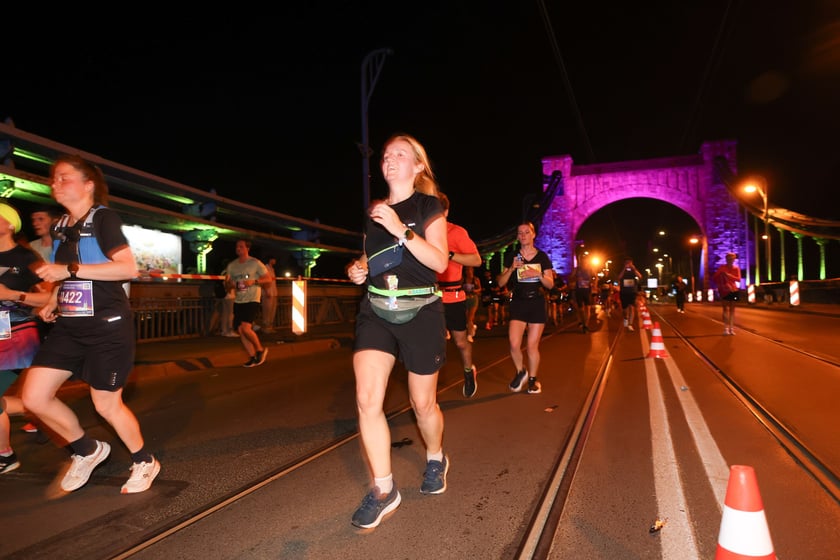 11. PKO Nocny Wrocław Półmaraton - zdjęcia biegaczy