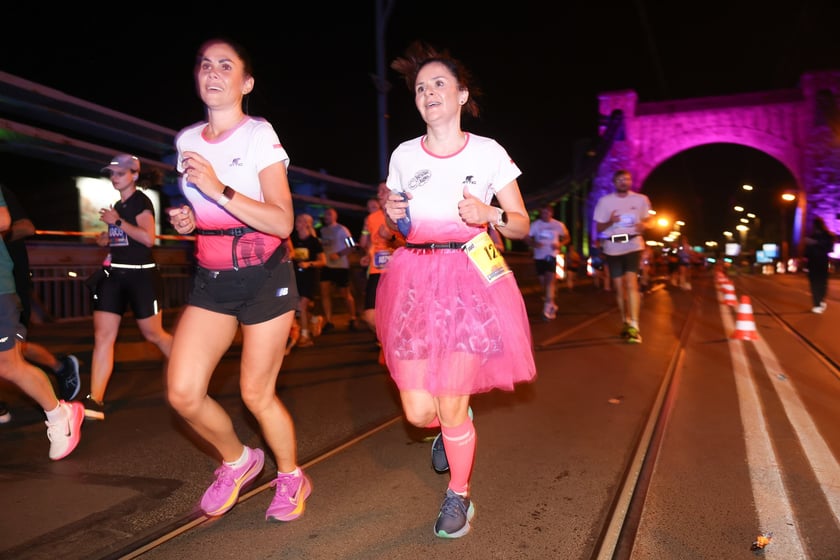 11. PKO Nocny Wrocław Półmaraton - zdjęcia biegaczy