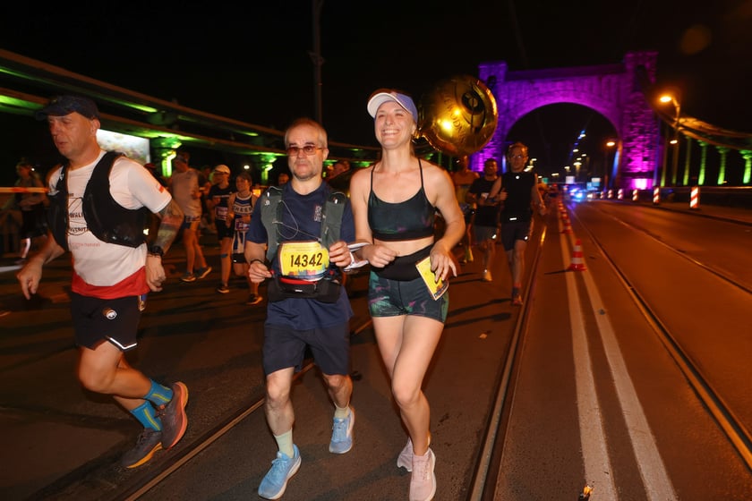 11. PKO Nocny Wrocław Półmaraton - zdjęcia biegaczy