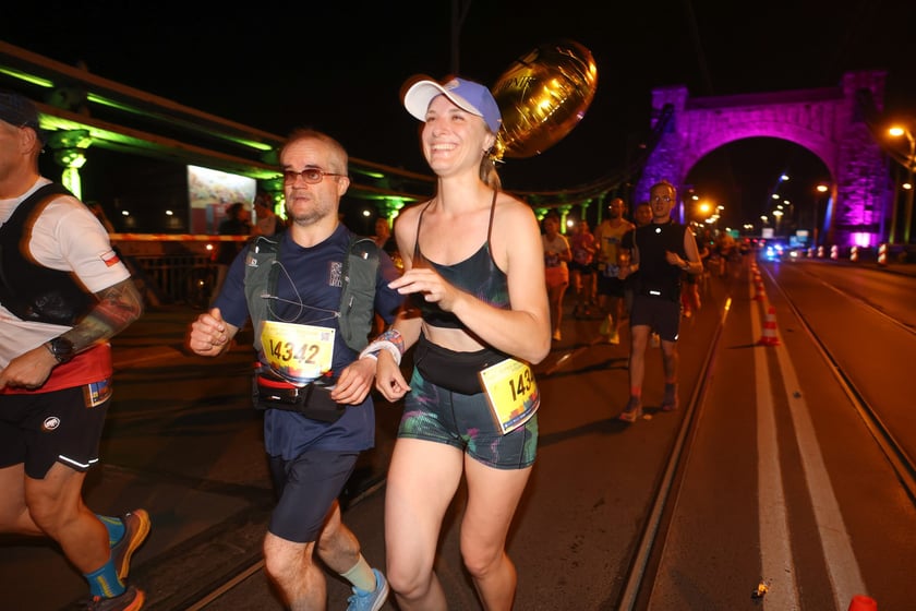 11. PKO Nocny Wrocław Półmaraton - zdjęcia biegaczy