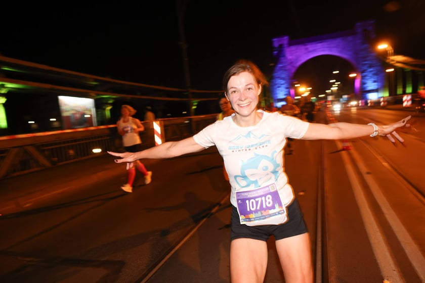 11. PKO Nocny Wrocław Półmaraton - zdjęcia biegaczy