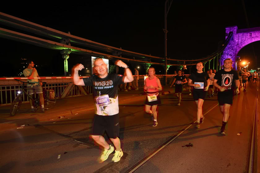 11. PKO Nocny Wrocław Półmaraton - zdjęcia biegaczy