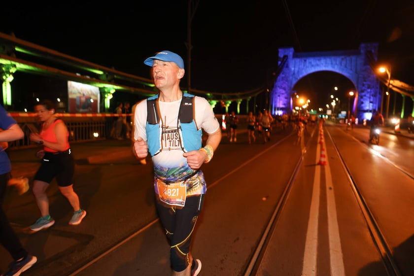 11. PKO Nocny Wrocław Półmaraton - zdjęcia biegaczy