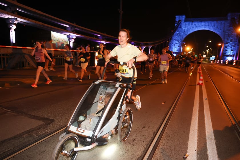 11. PKO Nocny Wrocław Półmaraton - zdjęcia biegaczy