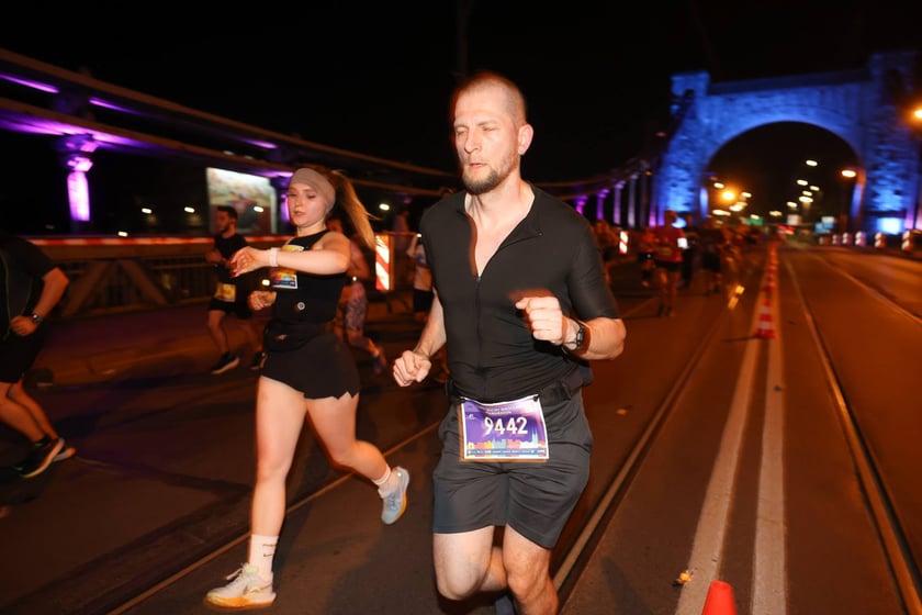 11. PKO Nocny Wrocław Półmaraton - zdjęcia biegaczy