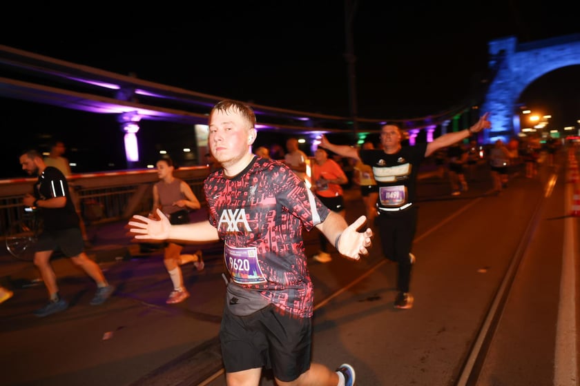 11. PKO Nocny Wrocław Półmaraton - zdjęcia biegaczy