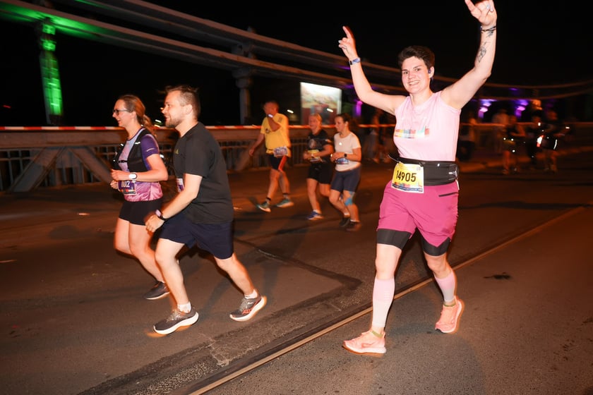11. PKO Nocny Wrocław Półmaraton - zdjęcia biegaczy