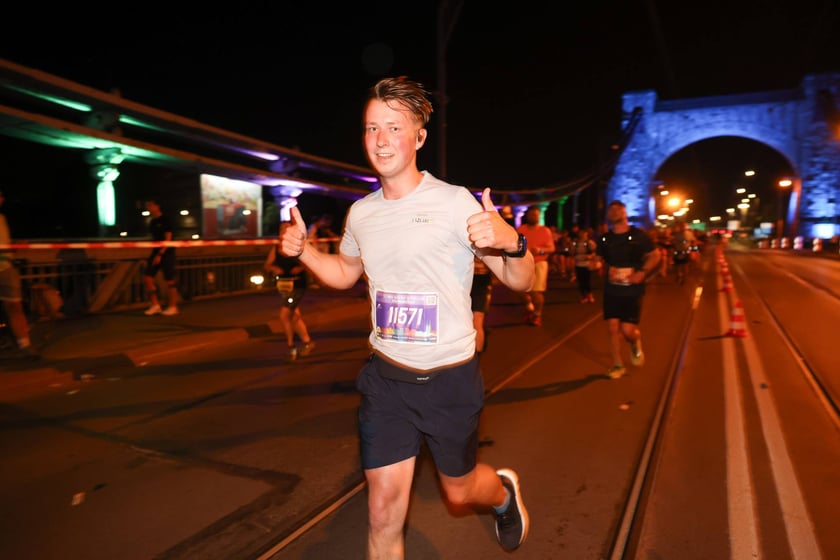 11. PKO Nocny Wrocław Półmaraton - zdjęcia biegaczy