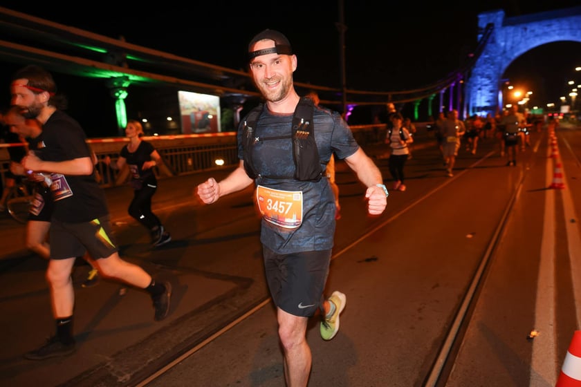 11. PKO Nocny Wrocław Półmaraton - zdjęcia biegaczy