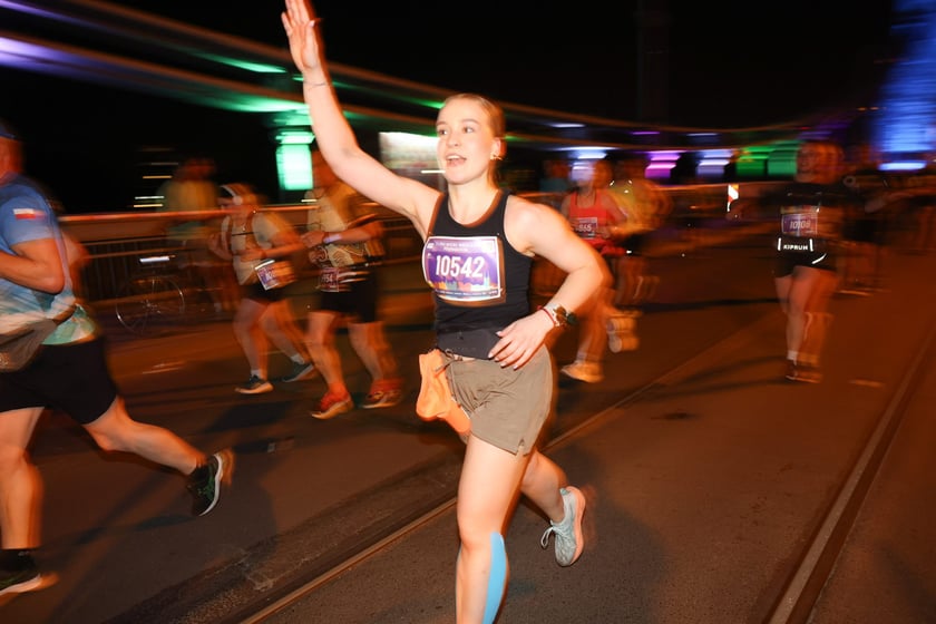 11. PKO Nocny Wrocław Półmaraton - zdjęcia biegaczy