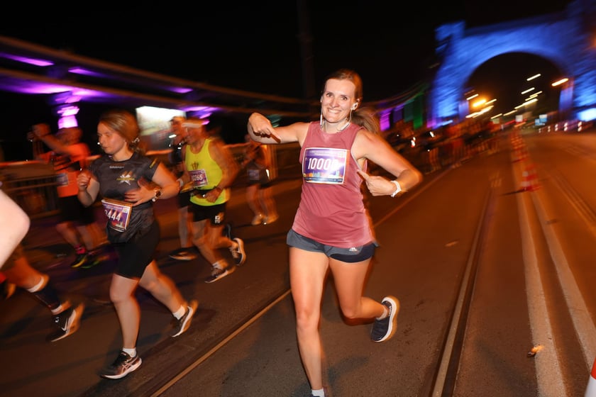 11. PKO Nocny Wrocław Półmaraton - zdjęcia biegaczy