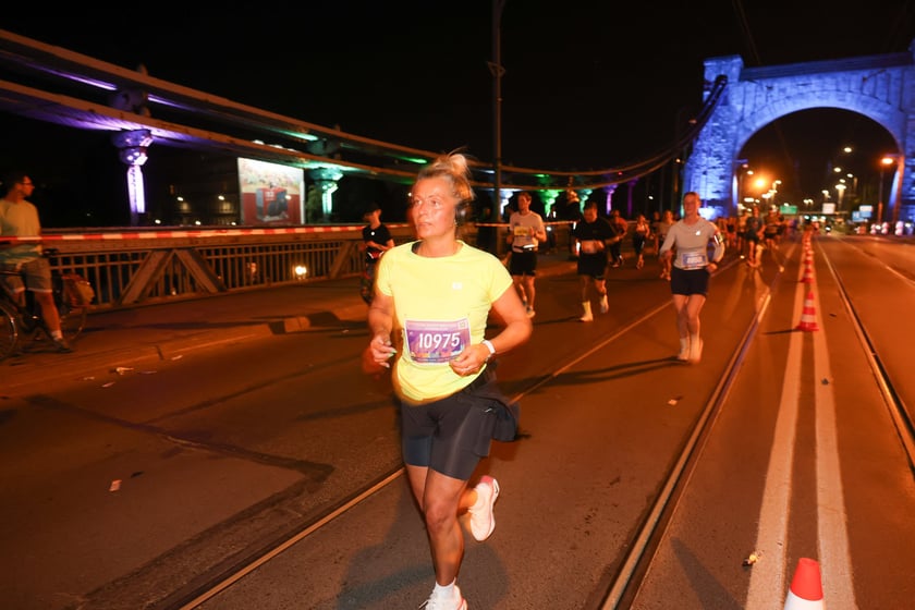 11. PKO Nocny Wrocław Półmaraton - zdjęcia biegaczy