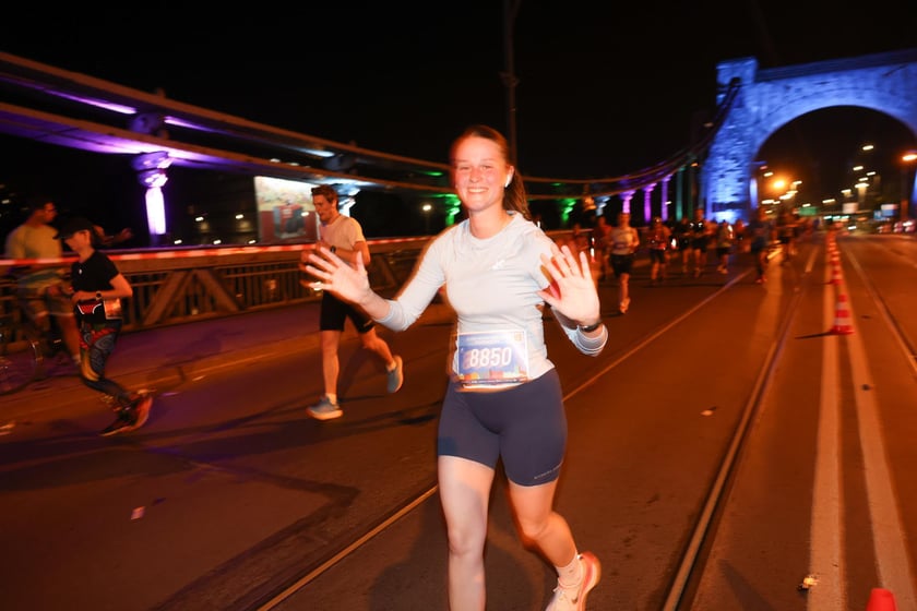 11. PKO Nocny Wrocław Półmaraton - zdjęcia biegaczy