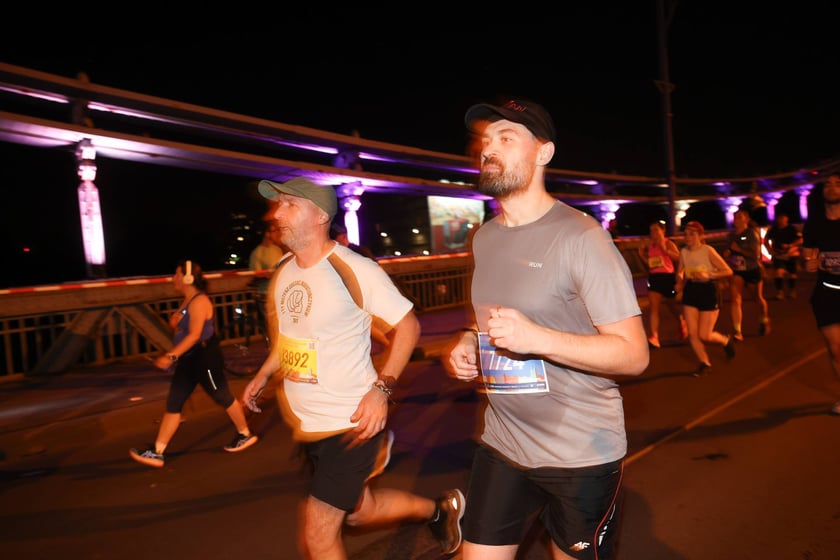 11. PKO Nocny Wrocław Półmaraton - zdjęcia biegaczy