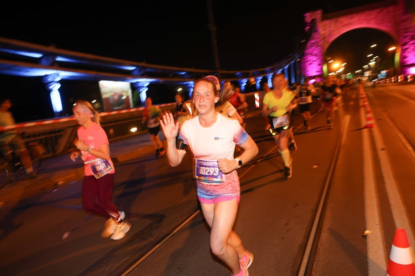 11. PKO Nocny Wrocław Półmaraton - zdjęcia biegaczy