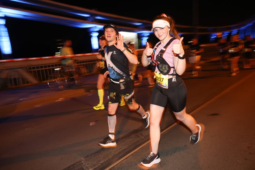 11. PKO Nocny Wrocław Półmaraton - zdjęcia biegaczy