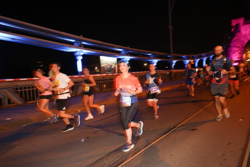 11. PKO Nocny Wrocław Półmaraton - zdjęcia biegaczy