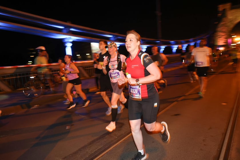 11. PKO Nocny Wrocław Półmaraton - zdjęcia biegaczy