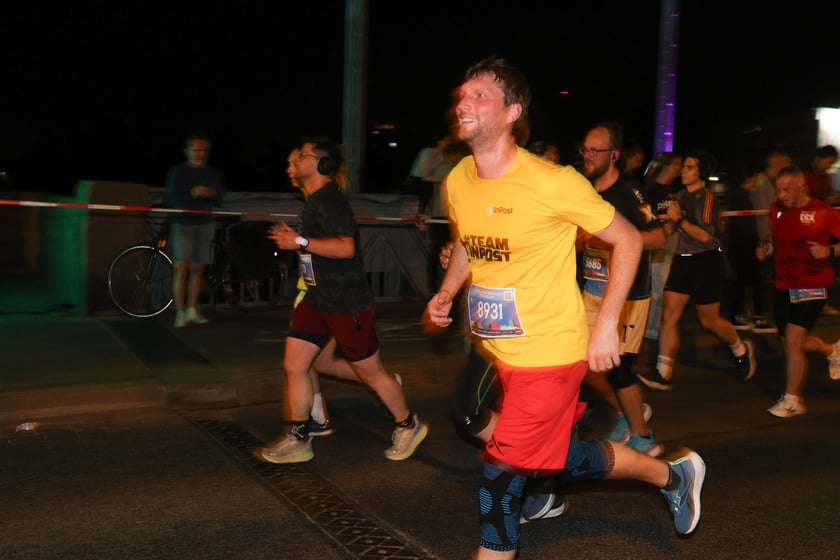 11. PKO Nocny Wrocław Półmaraton - zdjęcia biegaczy