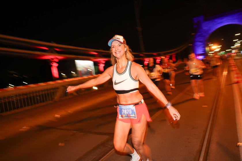 11. PKO Nocny Wrocław Półmaraton - zdjęcia biegaczy