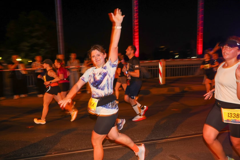 11. PKO Nocny Wrocław Półmaraton - zdjęcia biegaczy