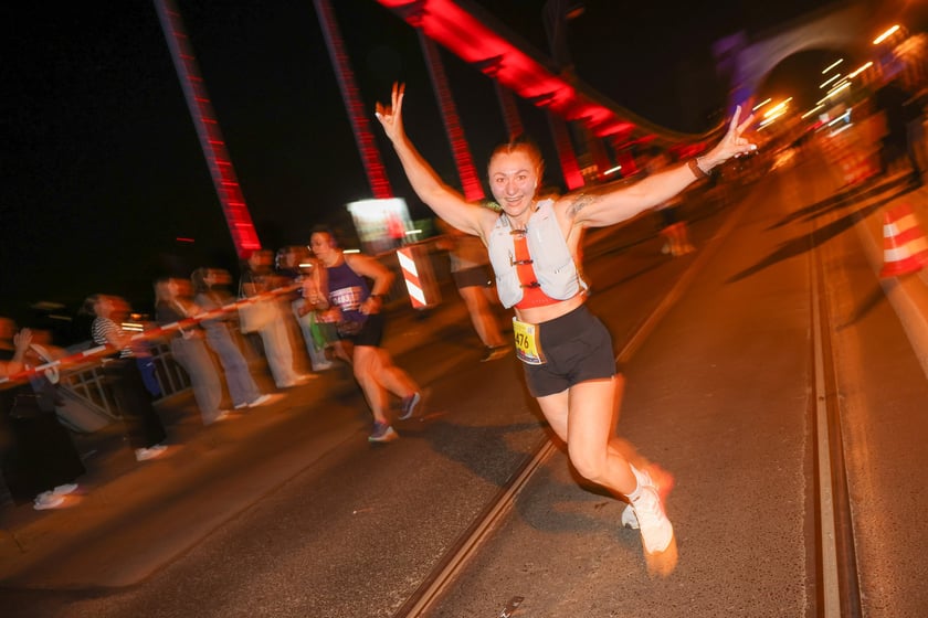 11. PKO Nocny Wrocław Półmaraton - zdjęcia biegaczy