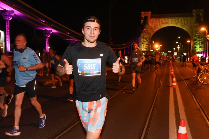 11. PKO Nocny Wrocław Półmaraton - zdjęcia biegaczy