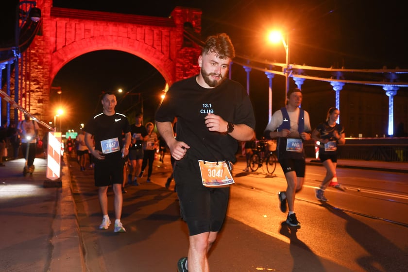 11. PKO Nocny Wrocław Półmaraton - zdjęcia biegaczy