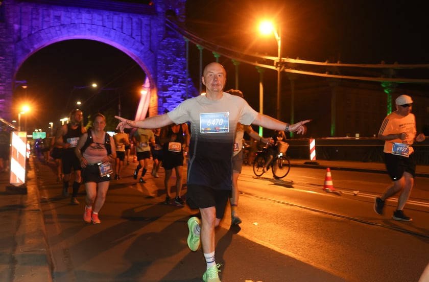 11. PKO Nocny Wrocław Półmaraton - zdjęcia biegaczy