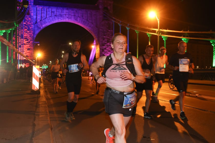 11. PKO Nocny Wrocław Półmaraton - zdjęcia biegaczy