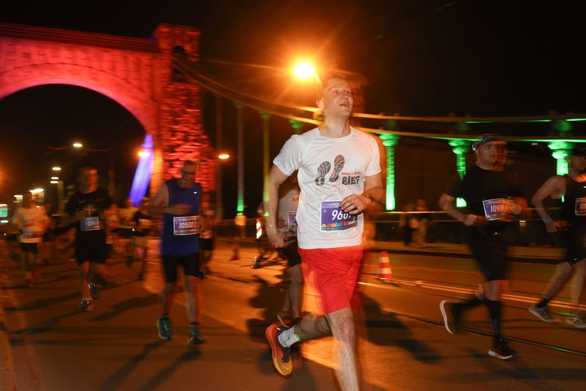 11. PKO Nocny Wrocław Półmaraton - zdjęcia biegaczy