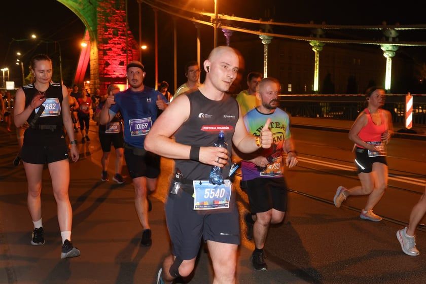 11. PKO Nocny Wrocław Półmaraton - zdjęcia biegaczy