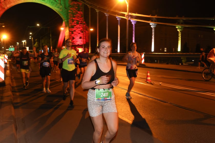 11. PKO Nocny Wrocław Półmaraton - zdjęcia biegaczy