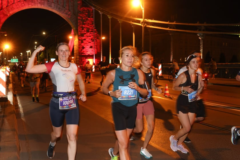 11. PKO Nocny Wrocław Półmaraton - zdjęcia biegaczy