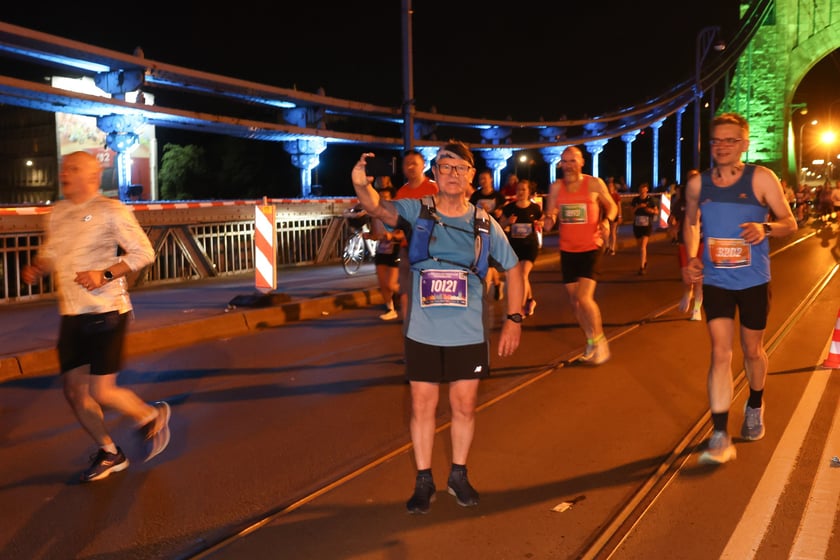 11. PKO Nocny Wrocław Półmaraton - zdjęcia biegaczy