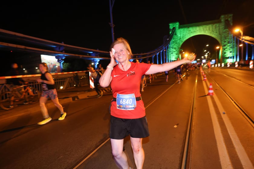 11. PKO Nocny Wrocław Półmaraton - zdjęcia biegaczy