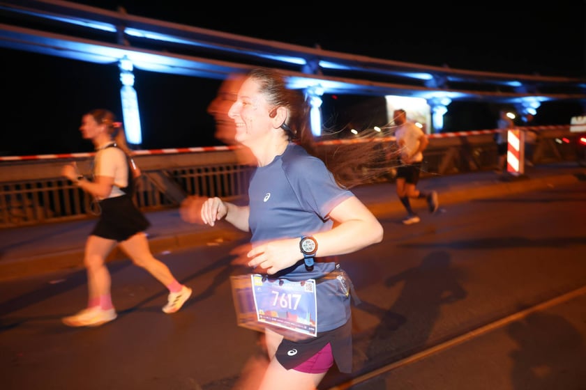 11. PKO Nocny Wrocław Półmaraton - zdjęcia biegaczy