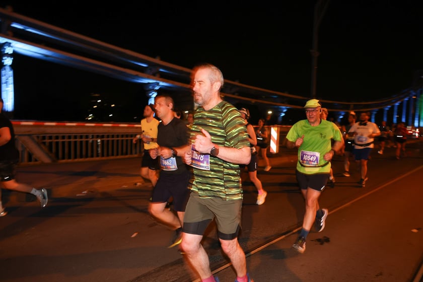 11. PKO Nocny Wrocław Półmaraton - zdjęcia biegaczy