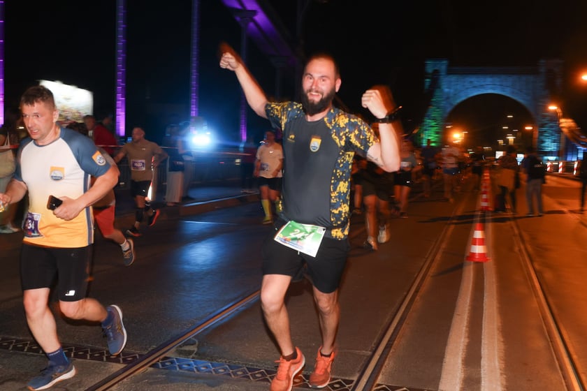 11. PKO Nocny Wrocław Półmaraton - zdjęcia biegaczy