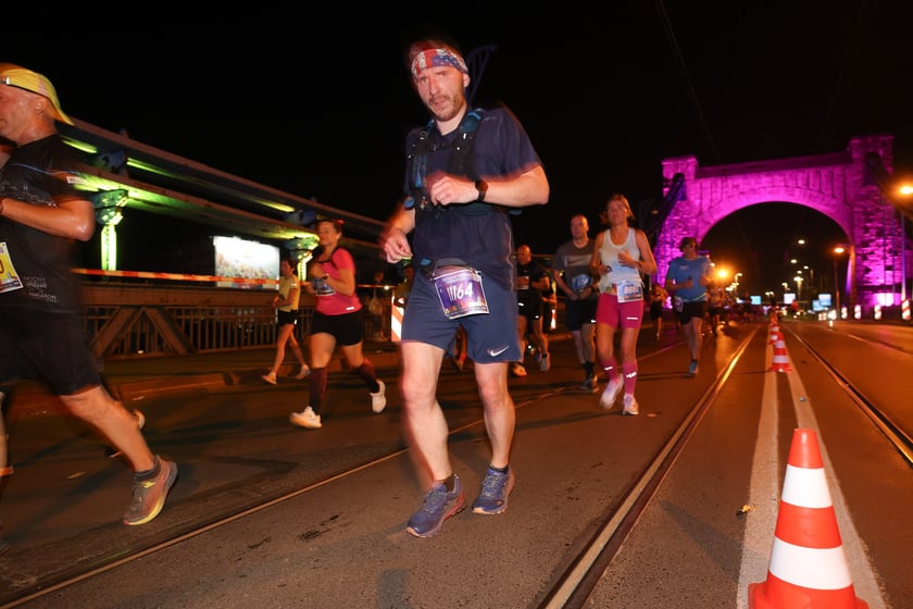 11. PKO Nocny Wrocław Półmaraton - zdjęcia biegaczy