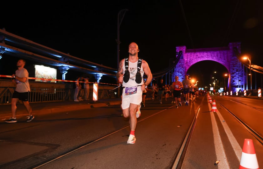 11. PKO Nocny Wrocław Półmaraton - zdjęcia biegaczy