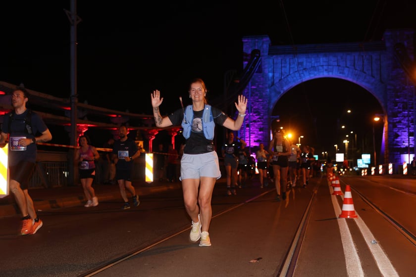 11. PKO Nocny Wrocław Półmaraton - zdjęcia biegaczy