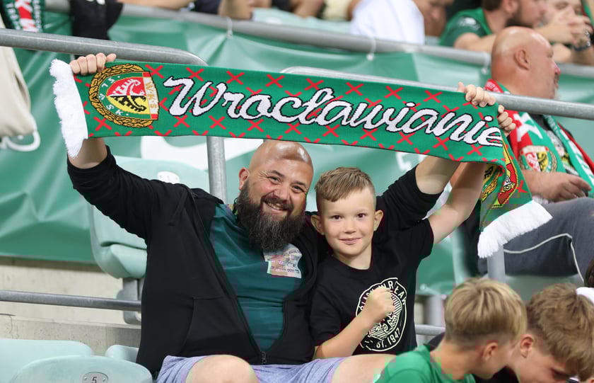 Kibice na Tarczyński Arena na meczu Śląska Wrocław z Miedzią Legnica