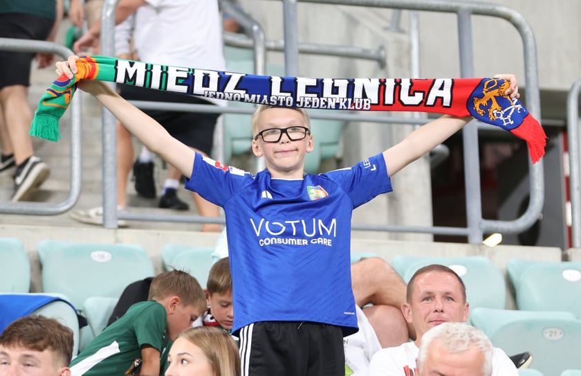 Kibice na Tarczyński Arena na meczu Śląska Wrocław z Miedzią Legnica