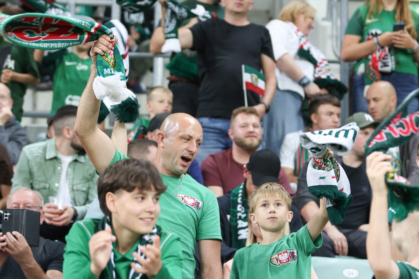 Kibice na Tarczyński Arena na meczu Śląska Wrocław z Miedzią Legnica