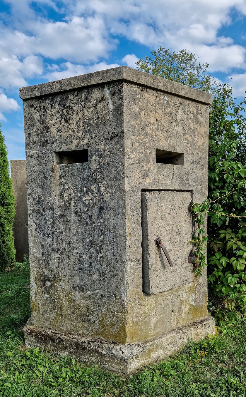 Do wieży w Kotowicach